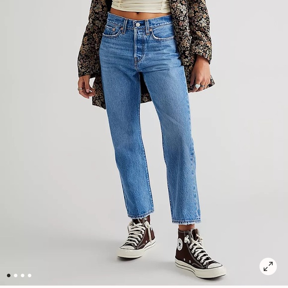 Levi's Wedgie Straight jeans; worn once; size 25 - Picture 1 of 10